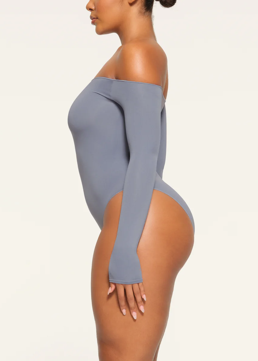 ESSENTIAL OFF THE SHOULDER BODYSUIT